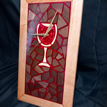 Red wine wall clock